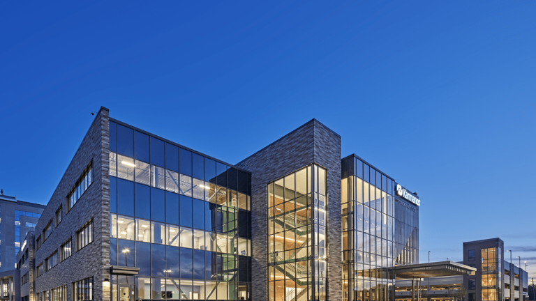 Streamlined Construction Management for Cost-Effective Healthcare Infrastructure Development